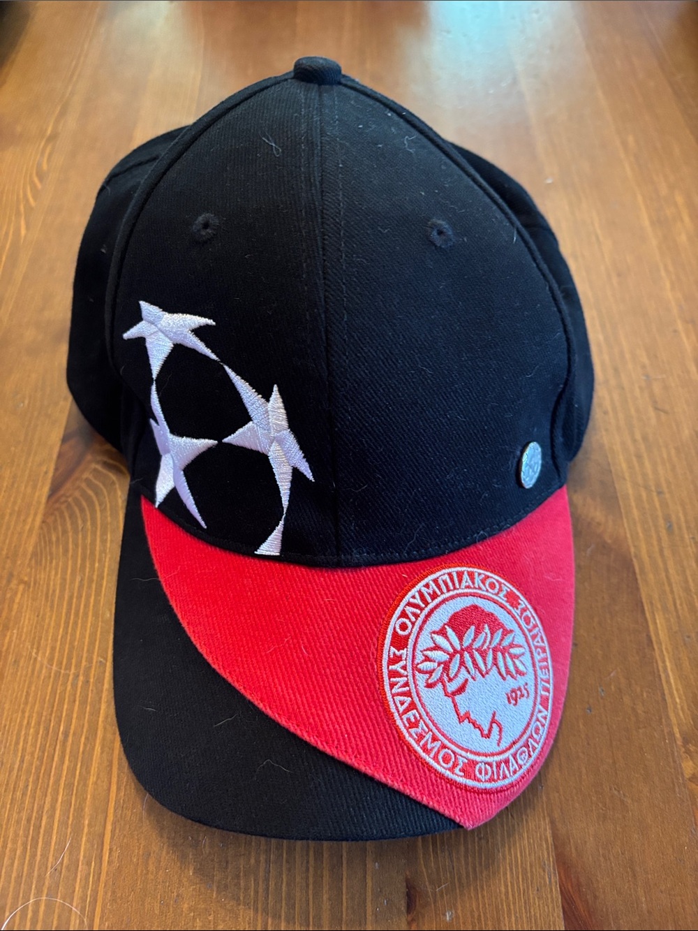 Olympiacos F.C. Black and Red Baseball Cap with Team Crest